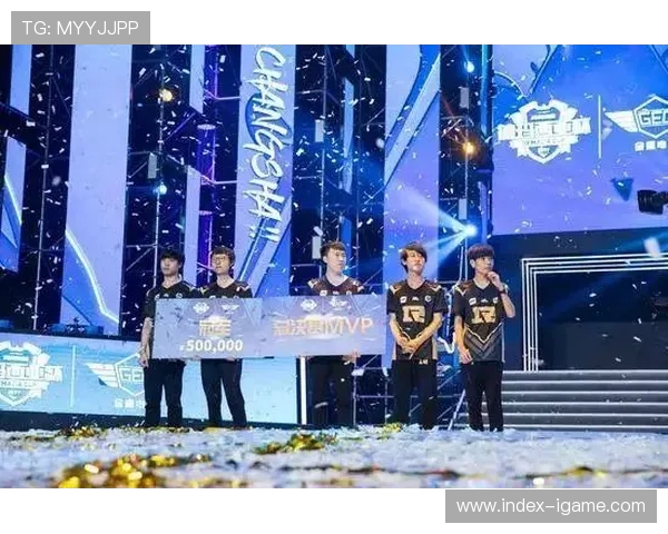 RNG在CSGO赛事中的运营策略分析与成败得失探讨