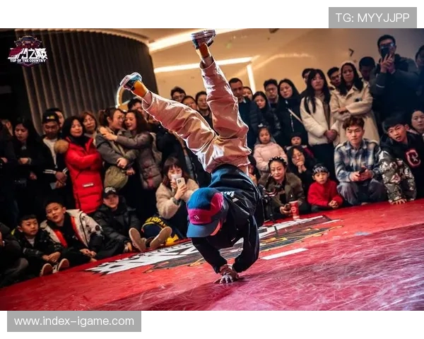 成都街舞队在世界攀岩锦标赛中的拼搏历程与梦想追逐之路